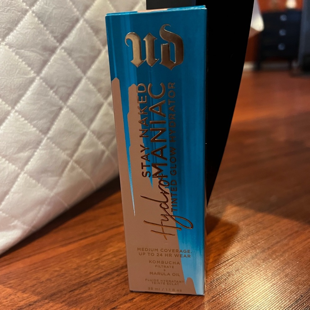 Urban Decay Stay Naked HydroMANIAC Tinted Glow Hydrator 41 Light Medium